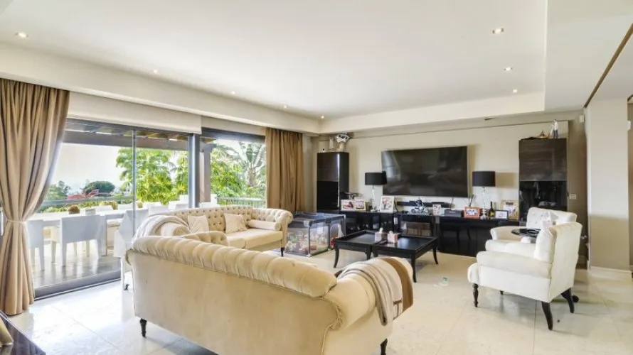 5 bedrooms villa for sale , Marbella, Spain No. 527 № 18