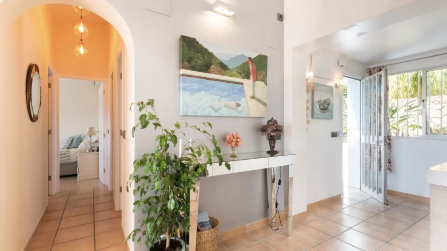 3 bedrooms villa for sale , Estepona, Spain No. 409 № 11