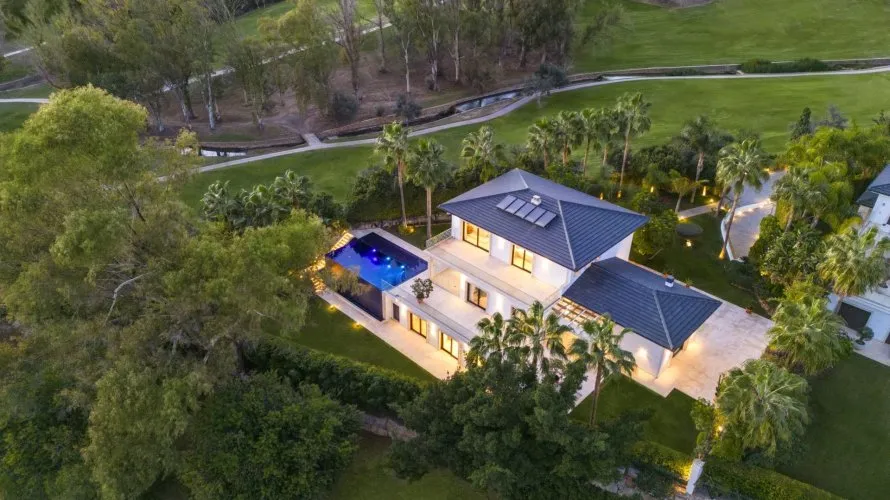 6 bedrooms villa for sale , Nueva Andalucia, Spain No. 268 № 8