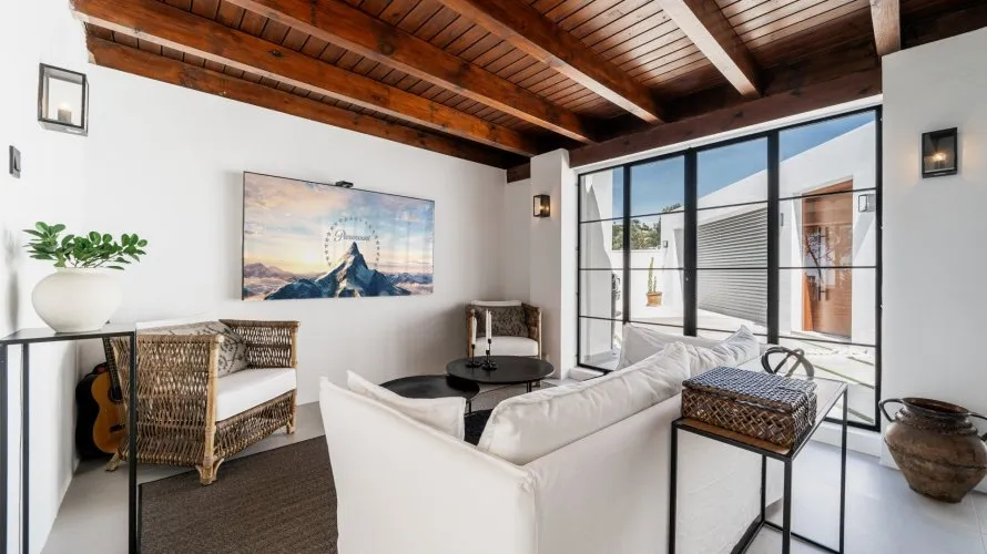 4 bedrooms villa for sale , Cortes (San Pedro De Alcantara), Spain No. 360 № 7