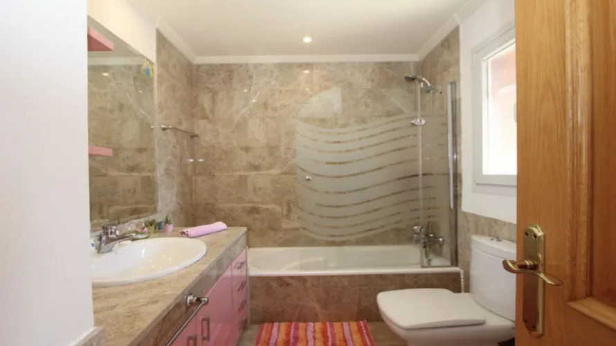 6 bedrooms villa for sale , Marbella, Spain No. 374 № 14