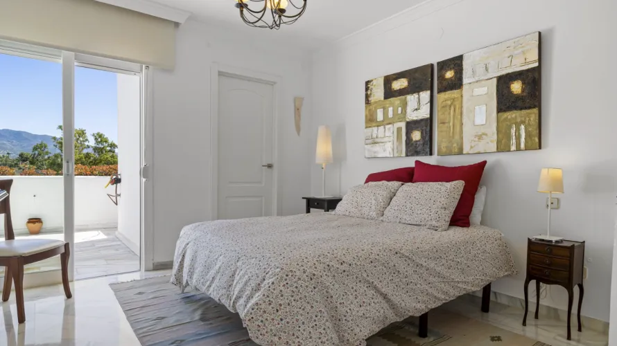 4 bedrooms townhouse for sale , Nueva Andalucia, Spain No. 441 № 10