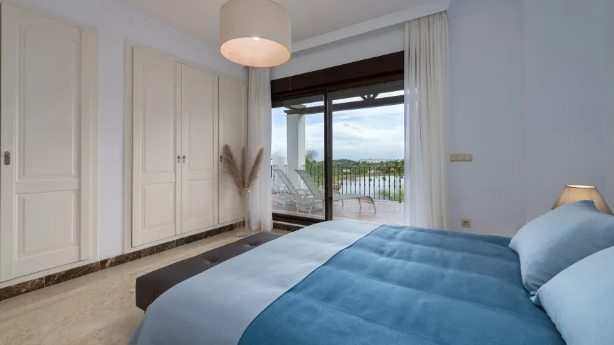4 bedrooms villa for sale , Estepona, Spain No. 111 № 6