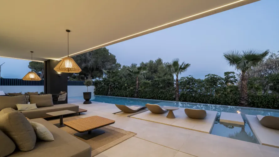 5 bedrooms villa for sale , Marbella, Spain No. 399 № 3