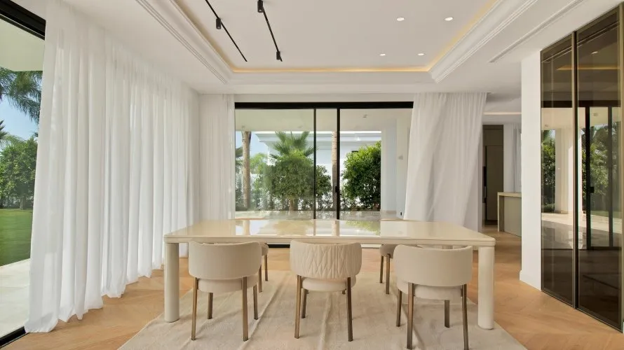 6 bedrooms villa for sale , Marbella, Spain No. 260 № 26