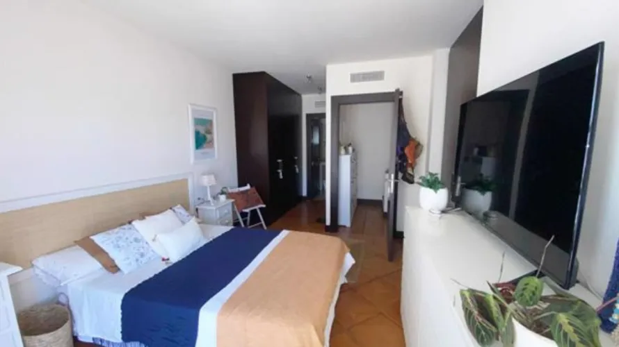 4 bedrooms house for sale , Benahavis, Spain No. 387 № 2