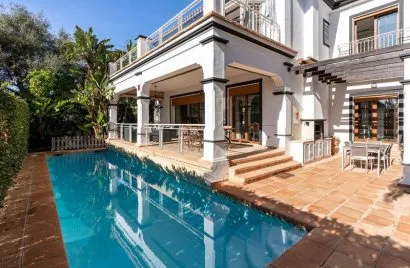 5 bedrooms villa for sale , Marbella, Spain No. 245