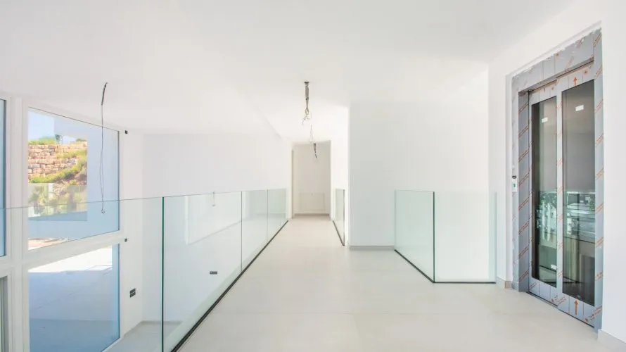 4 bedrooms villa for sale , Marbella, Spain No. 165 № 15