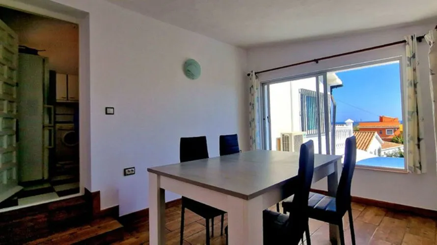 4 bedrooms villa for sale , Fuengirola, Spain No. 395 № 12