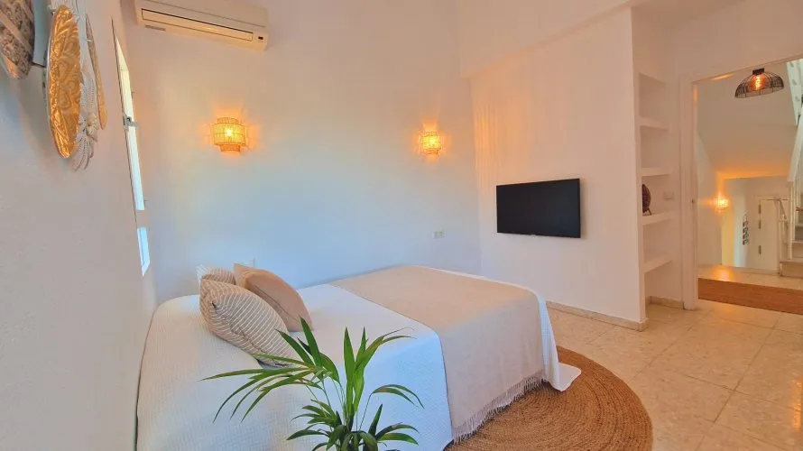 5 bedrooms villa for sale , Estepona, Spain No. 189