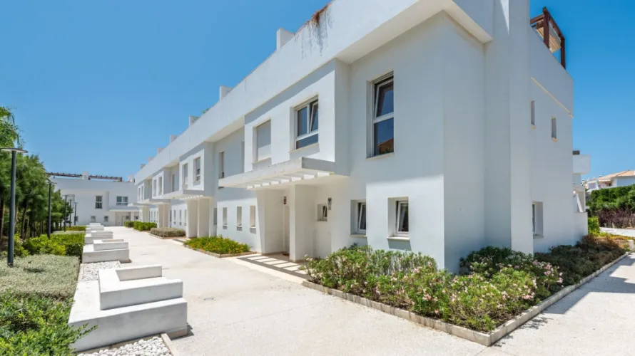 3 bedrooms house for sale , Mijas Costa, Spain No. 566 № 15