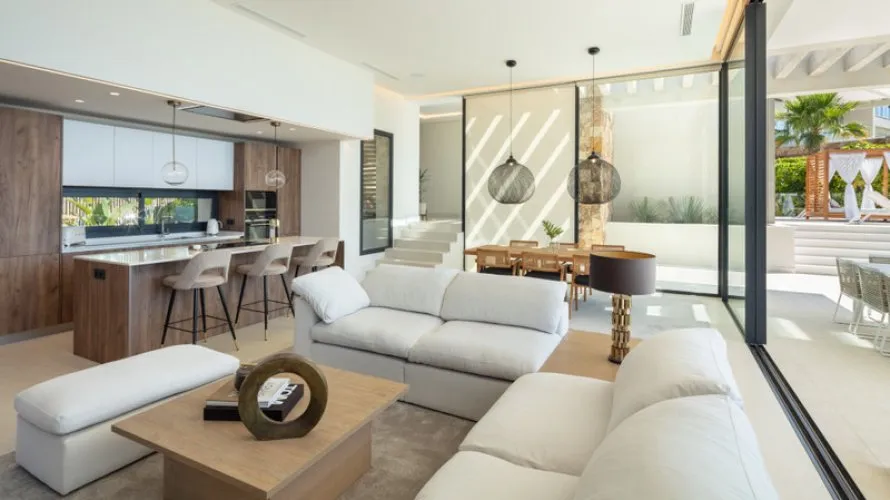 5 bedrooms house for sale , Nueva Andalucia, Spain No. 388 № 22