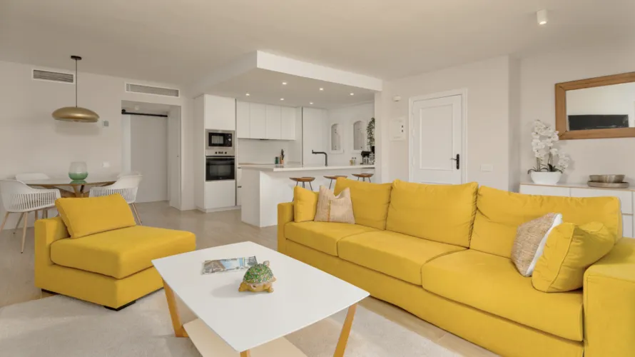 3 bedrooms apartment for sale , Estepona, Spain No. 600 № 6