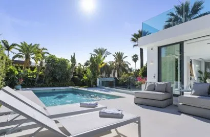 5 bedrooms villa for sale , Nueva Andalucia, Spain No. 350