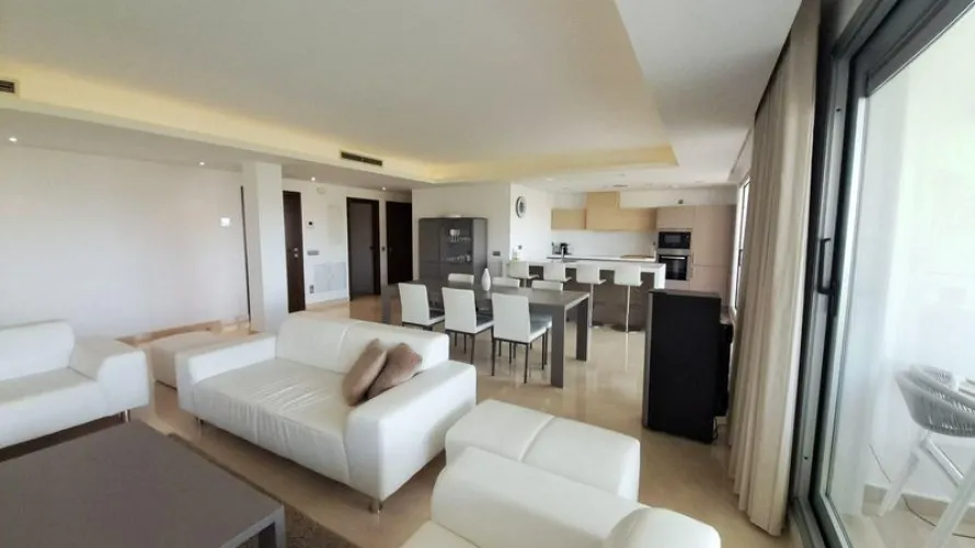 4 bedrooms apartment for sale , Benahavis, Spain No. 310 № 8