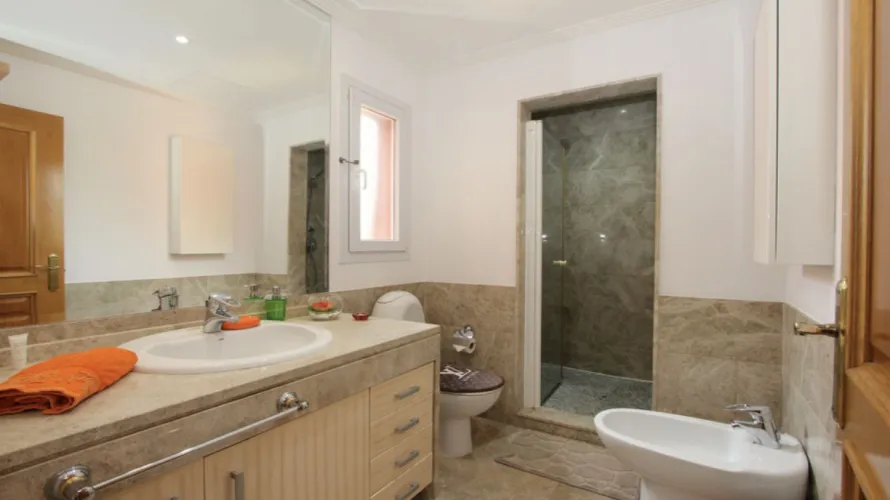 6 bedrooms villa for sale , Marbella, Spain No. 374 № 20