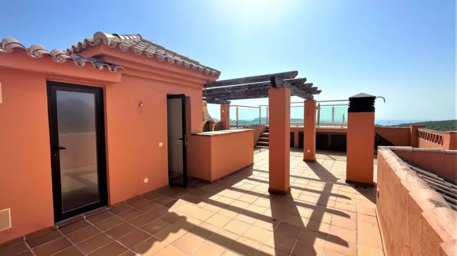 3 bedrooms penthouse for sale , Casares, Spain No. 469 № 2