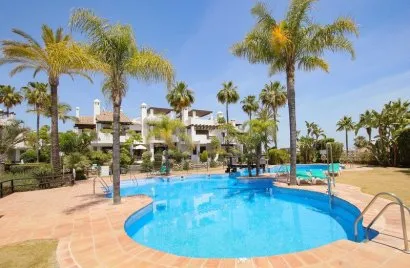 3 bedrooms townhouse for sale , Benahavis, Spain No. 522