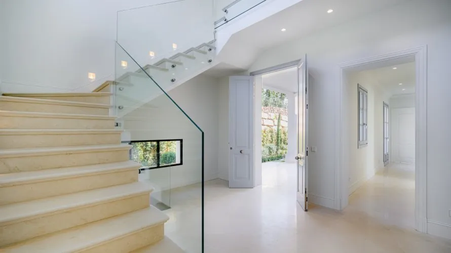4 bedrooms villa for sale , Nueva Andalucia, Spain No. 197 № 3