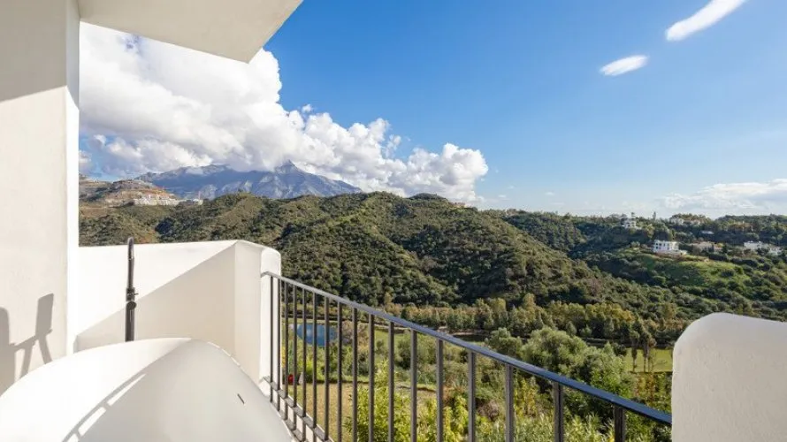 3 bedrooms apartment for sale , Benahavis, Spain No. 486 № 8