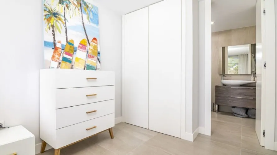 3 bedrooms apartment for sale , Estepona, Spain No. 385 № 28