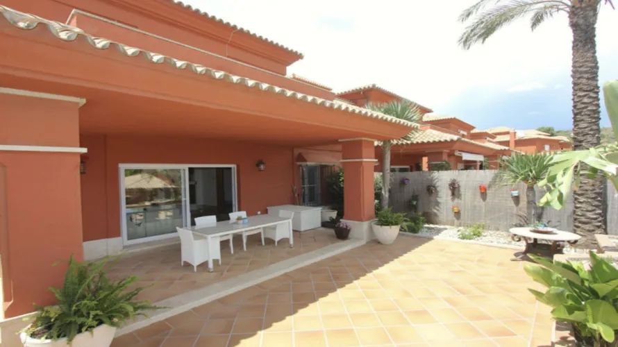 6 bedrooms villa for sale , Marbella, Spain No. 374