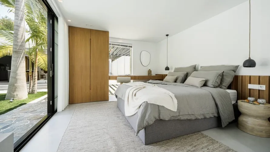 4 bedrooms villa for sale , Nueva Andalucia, Spain No. 238 № 1