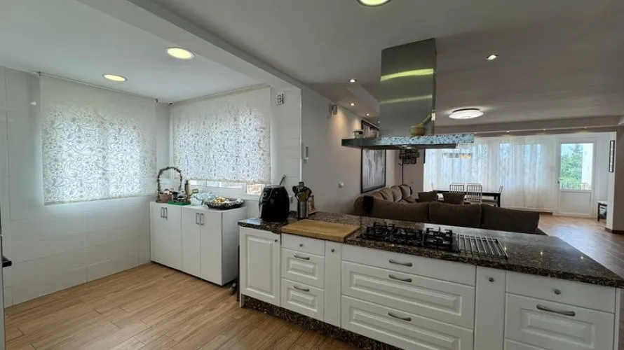3 bedrooms house for sale , Mijas Costa, Spain No. 479 № 11