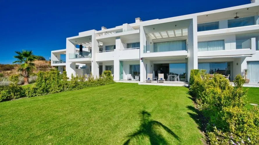 2 bedrooms apartment for sale , Estepona, Spain No. 509