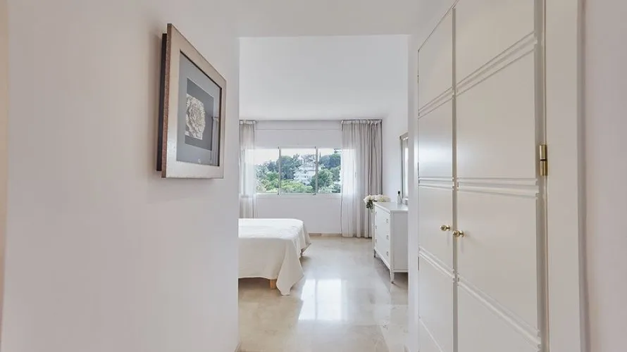 2 bedrooms apartment for sale , Marbella, Spain No. 549 № 19