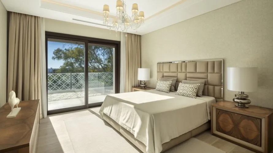 6 bedrooms villa for sale , Nueva Andalucia, Spain No. 268 № 17