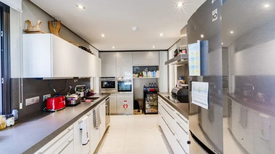 5 bedrooms villa for sale , Marbella, Spain No. 527 № 16