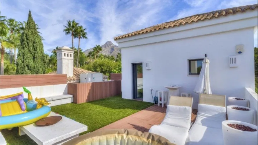 5 bedrooms villa for sale , Marbella, Spain No. 527 № 15