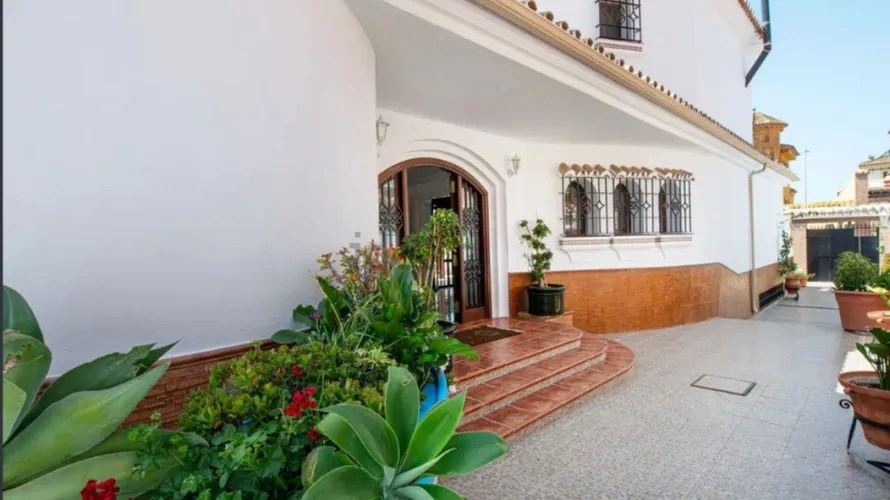 5 bedrooms villa for sale , Mijas, Spain No. 571 № 26