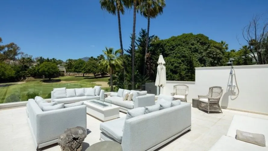 5 bedrooms house for sale , Nueva Andalucia, Spain No. 544 № 5