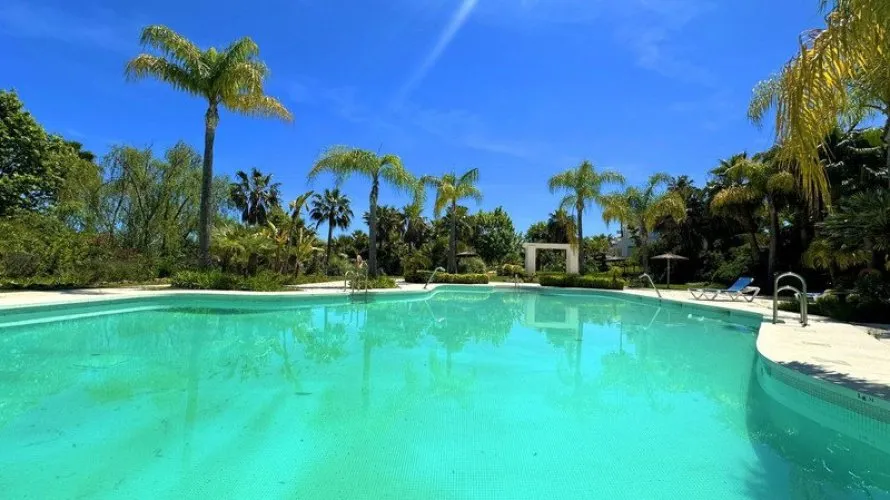 2 bedrooms apartment for sale , Estepona, Spain No. 508 № 18