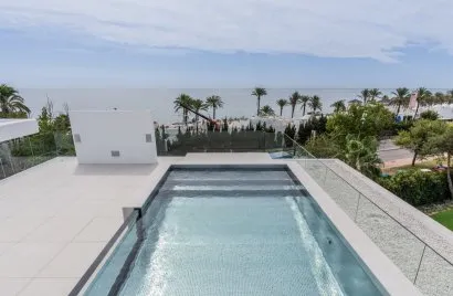 4 bedrooms townhouse for sale , Marbella, Spain No. 147