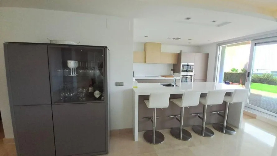 4 bedrooms apartment for sale , Benahavis, Spain No. 310 № 9