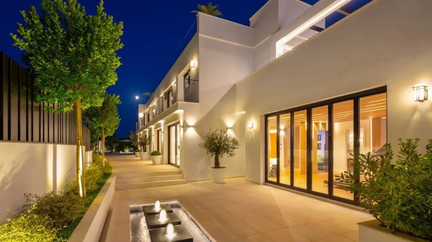 5 bedrooms villa for sale , Marbella, Spain No. 288