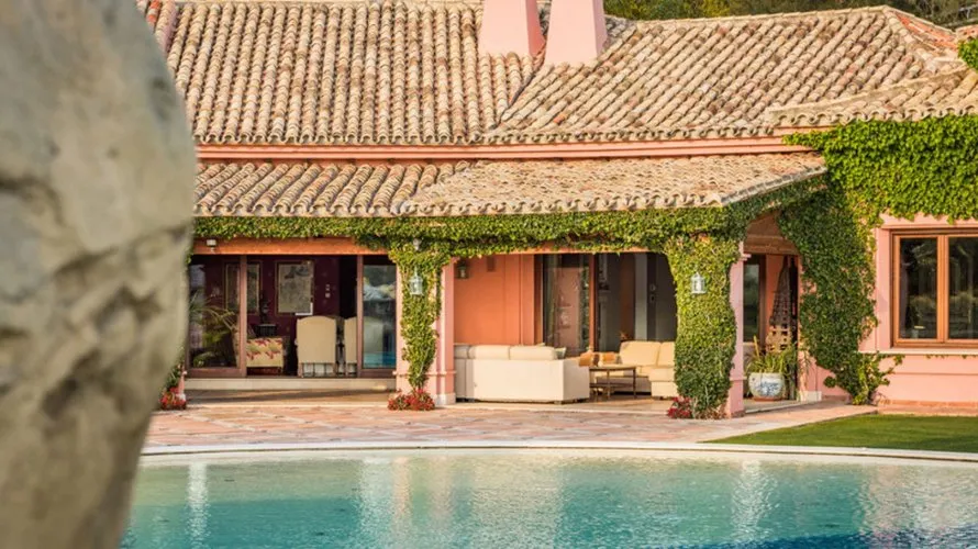 8 bedrooms villa for sale , Nueva Andalucia, Spain No. 390 № 6