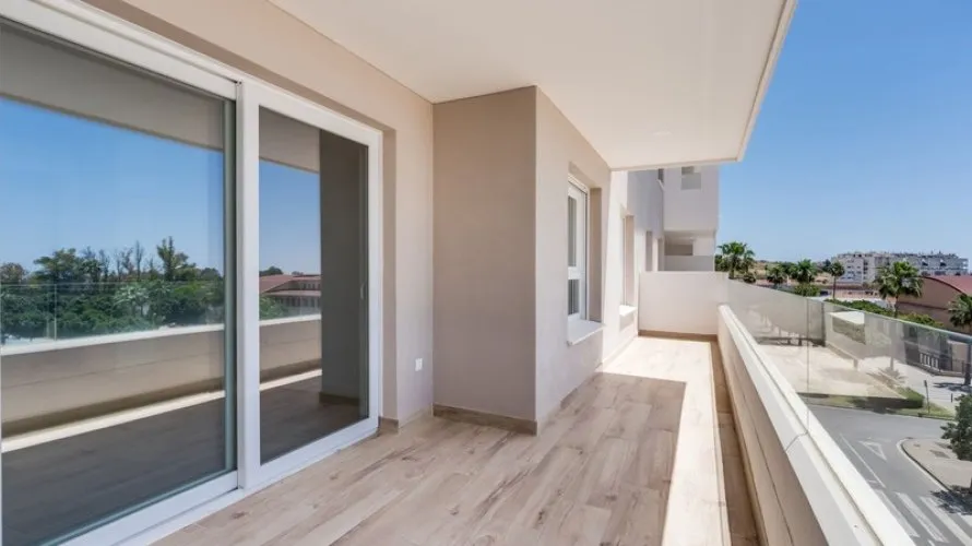 3 bedrooms apartment for sale , Nueva Andalucia, Spain No. 554 № 10