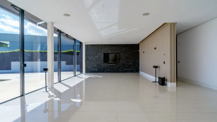 6 bedrooms villa for sale , Nueva Andalucia, Spain No. 248 № 10