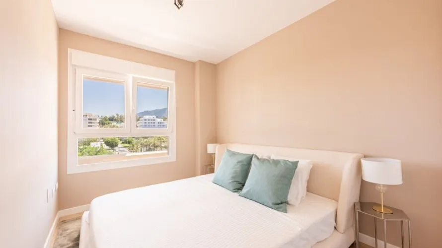 3 bedrooms apartment for sale , Nueva Andalucia, Spain No. 555 № 11