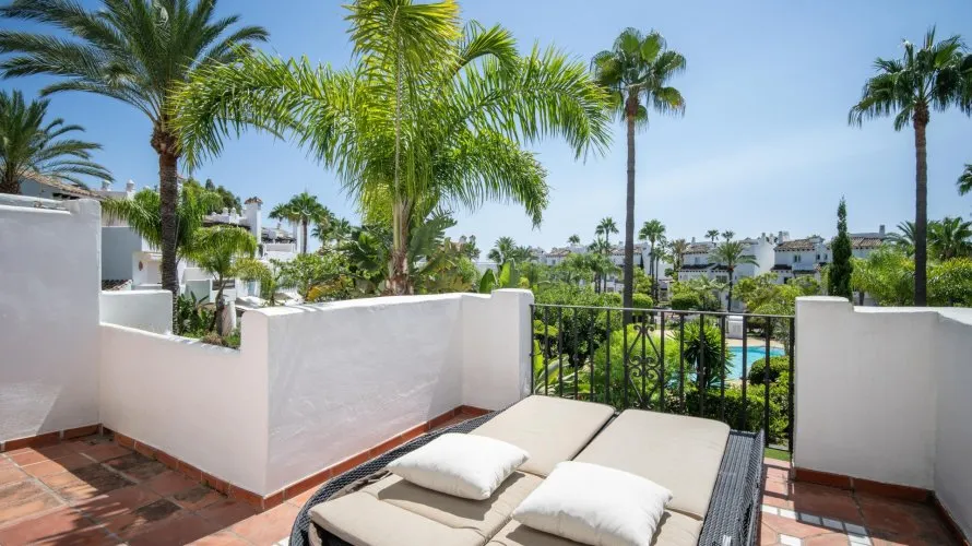 3 bedrooms townhouse for sale , Estepona, Spain No. 95 № 18