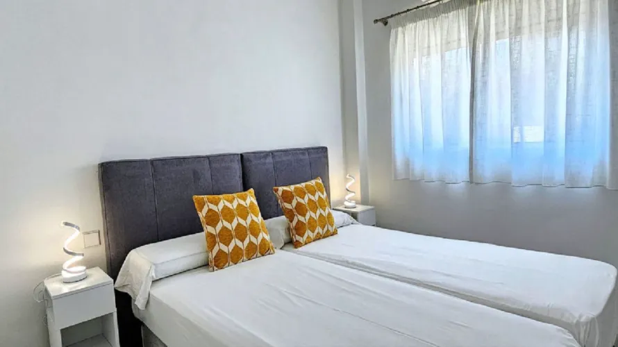 6 bedrooms villa for sale , Cortes (San Pedro De Alcantara), Spain No. 577 № 4