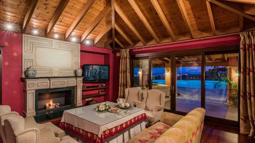 8 bedrooms villa for sale , Nueva Andalucia, Spain No. 390 № 14