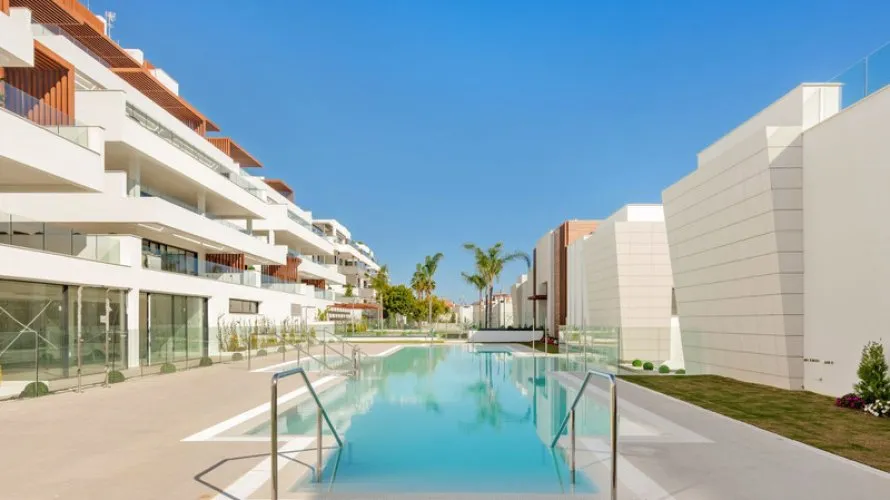 2 bedrooms apartment for sale , Estepona, Spain No. 275 № 16