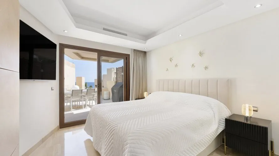 3 bedrooms duplex for sale , Estepona, Spain No. 505 № 11