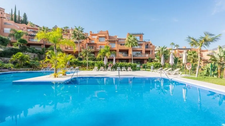 3 bedrooms apartment for sale , Nueva Andalucia, Spain No. 341