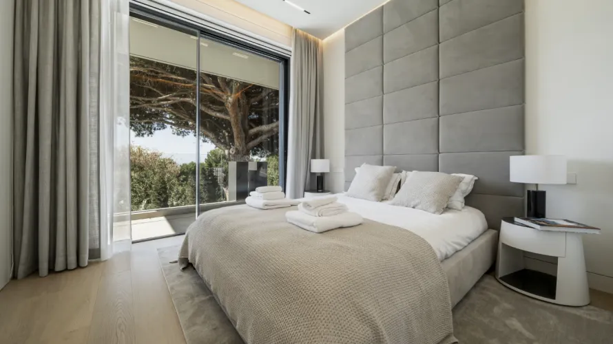 5 bedrooms villa for sale , Marbella, Spain No. 399 № 26